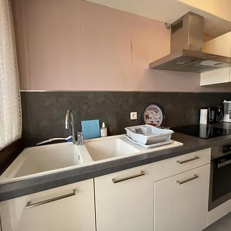 Apartment T3 Avec Loggia, Parking Couvert, Proche - Fr-1-309-62